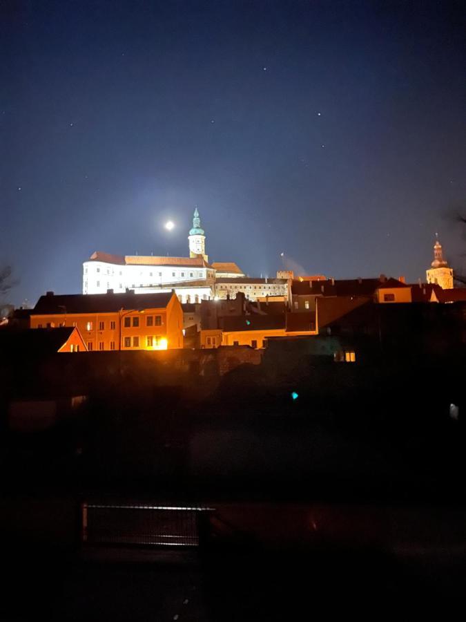 Rv Apartman Mikulov Eksteriør bilde